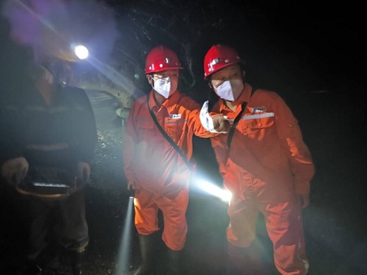 吳亞實地督查新橋礦業井下安全工作